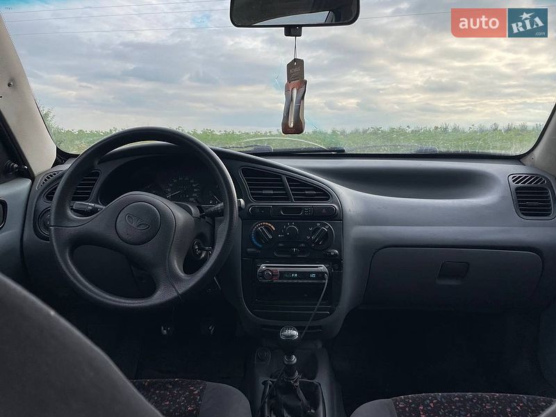 Седан Daewoo Lanos 2004 в Хотине