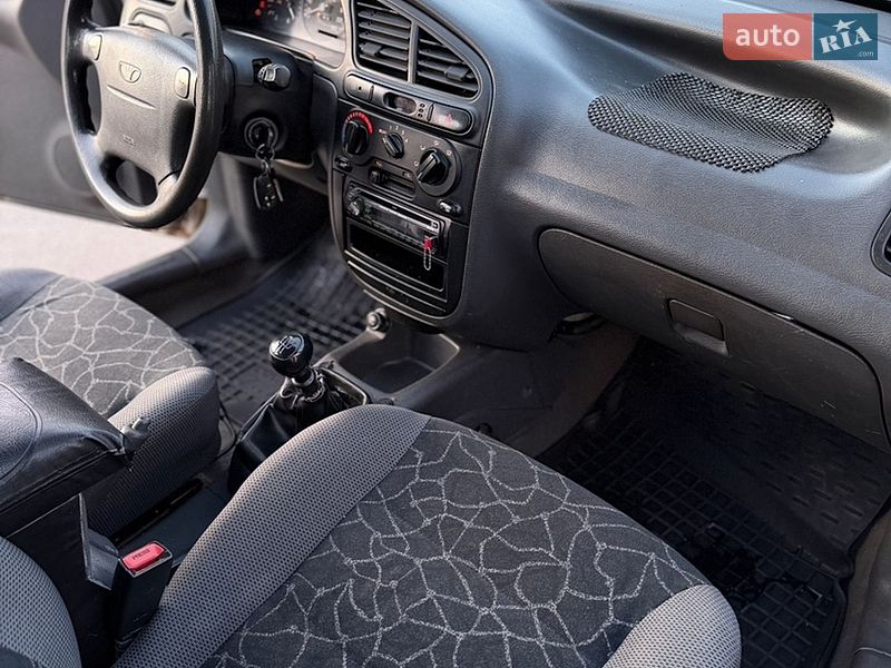 Седан Daewoo Lanos 2002 в Киеве фото 15 Седан Daewoo Lanos 2002 в Киеве