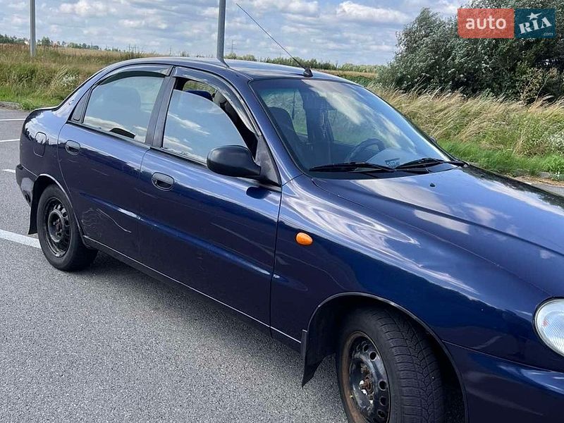 Седан Daewoo Lanos 2004 в Вышгороде