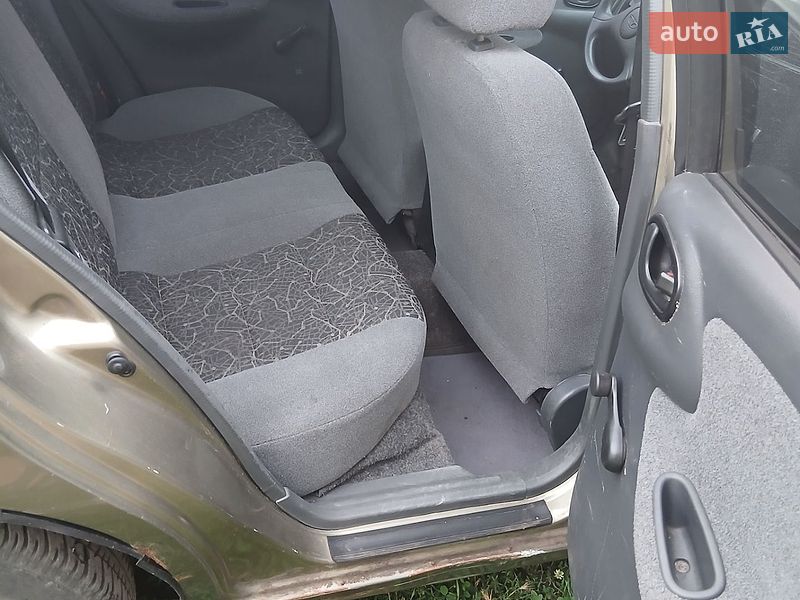 Седан Daewoo Lanos 2006 в Харкові