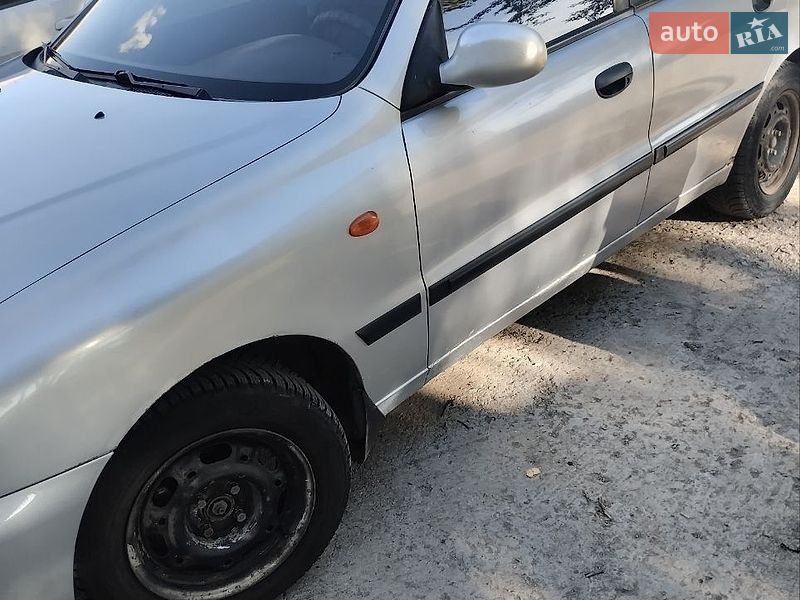 Седан Daewoo Lanos 2003 в Покрові