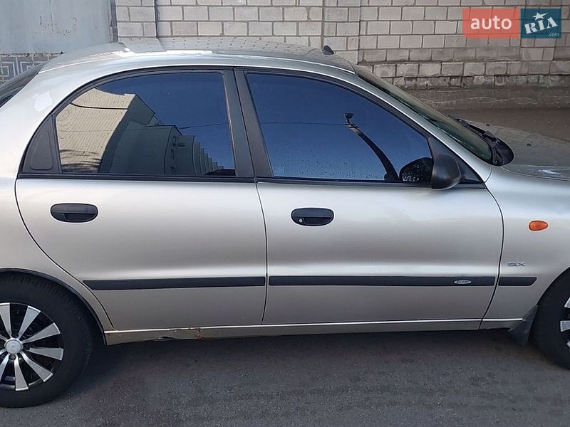 Седан Daewoo Lanos 2004 в Кременчуці