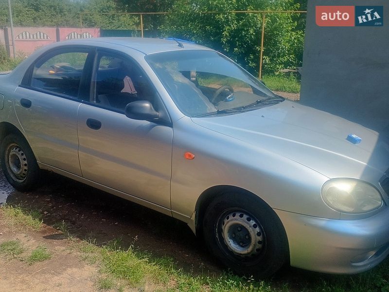 Седан Daewoo Lanos 2009 в Овруче