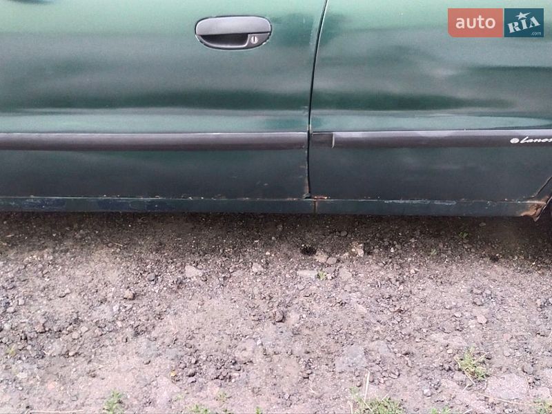Седан Daewoo Lanos 1999 в Лубнах