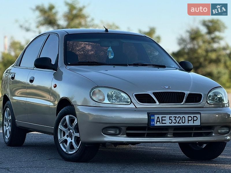 Седан Daewoo Lanos 2004 в Дніпрі