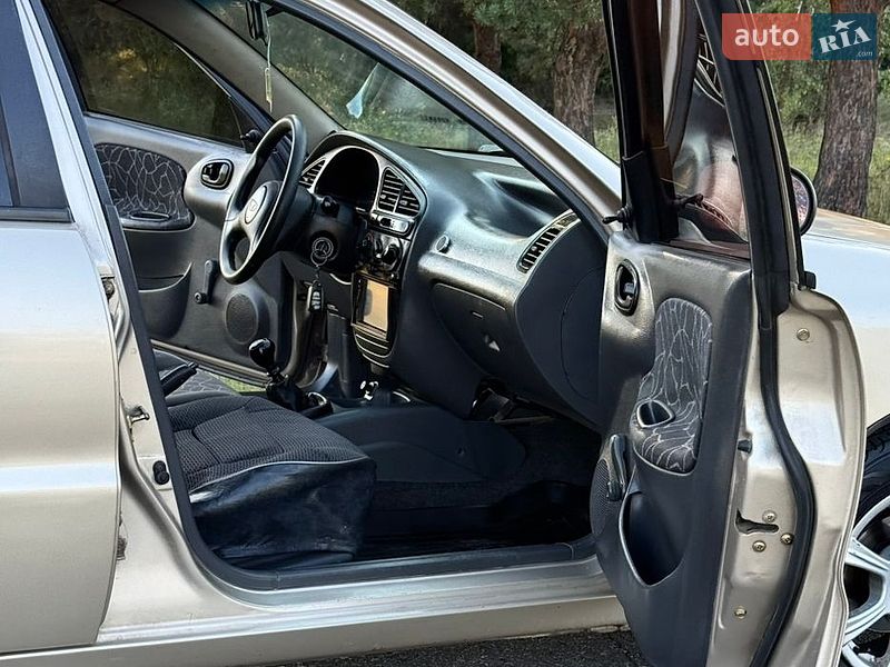 Седан Daewoo Lanos 2004 в Дніпрі