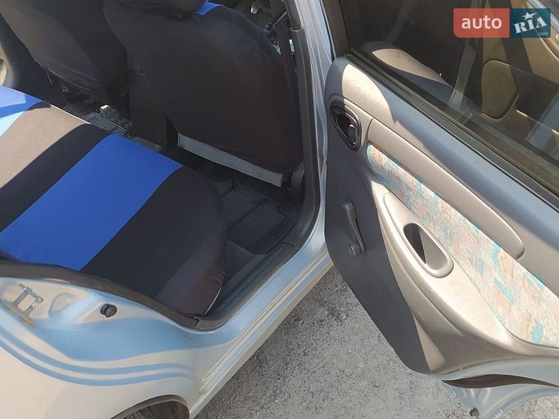Седан Daewoo Lanos 2006 в Киеве