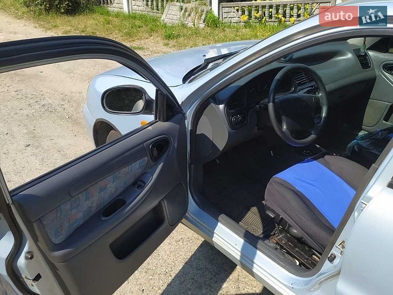 Седан Daewoo Lanos 2006 в Киеве
