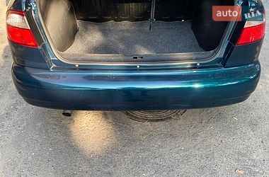 Седан Daewoo Lanos 2002 в Луцьку