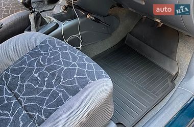 Седан Daewoo Lanos 2002 в Луцьку