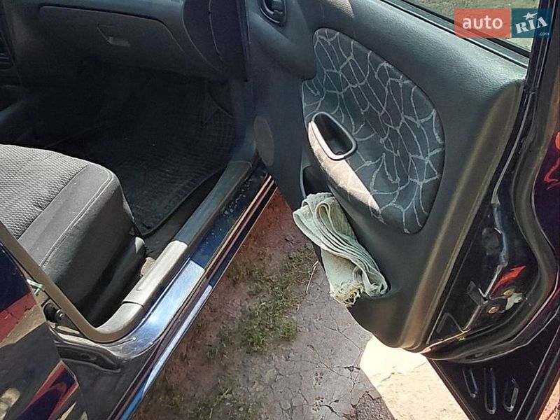 Седан Daewoo Lanos 2003 в Кременчуге