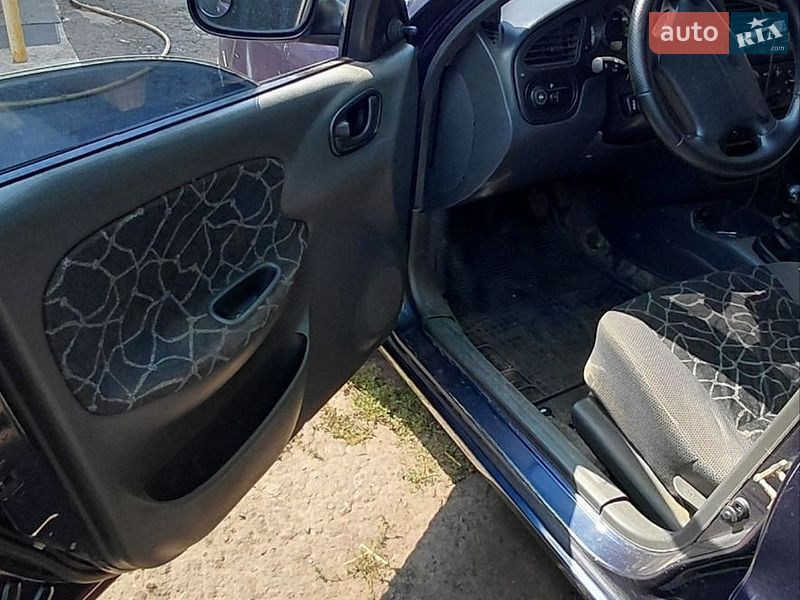 Седан Daewoo Lanos 2003 в Кременчуге