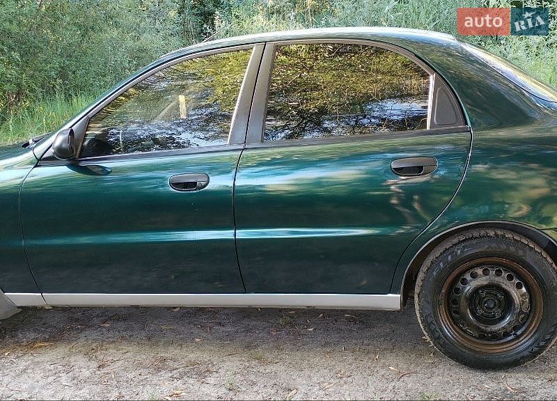 Седан Daewoo Lanos 2005 в Миргороді