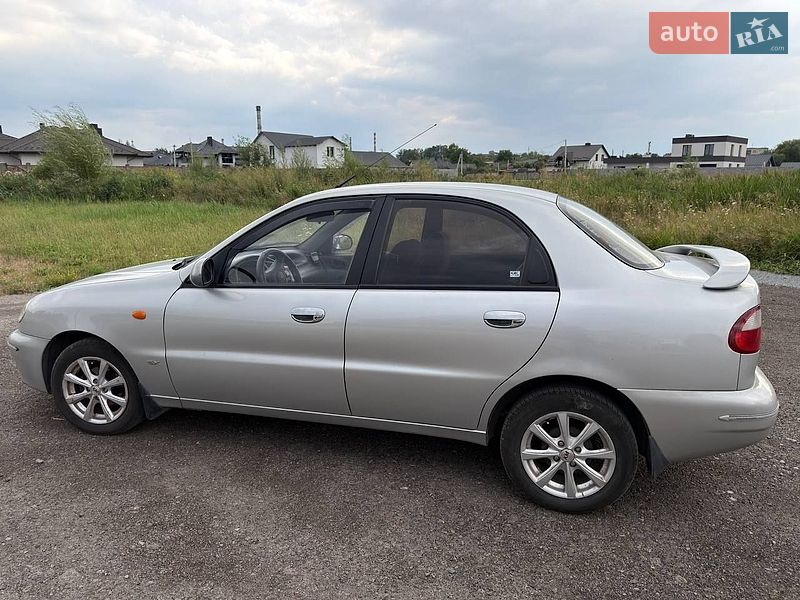 Седан Daewoo Lanos 2004 в Здолбунове