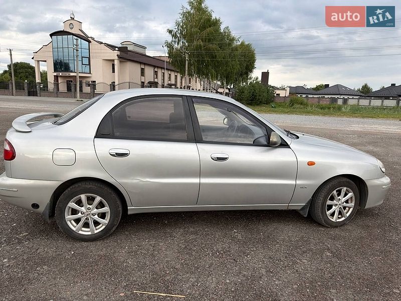 Седан Daewoo Lanos 2004 в Здолбунове