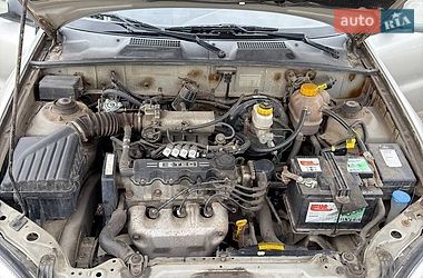 Седан Daewoo Lanos 2004 в Здолбунове