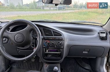 Седан Daewoo Lanos 2004 в Здолбунове