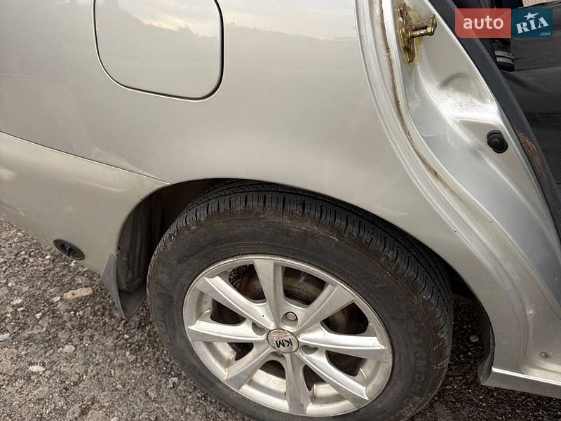 Седан Daewoo Lanos 2004 в Здолбунове