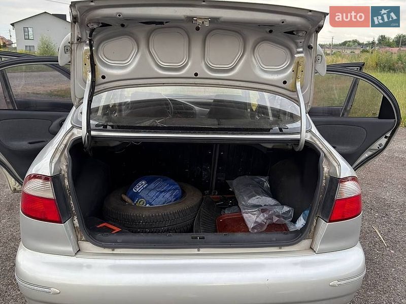 Седан Daewoo Lanos 2004 в Здолбунове