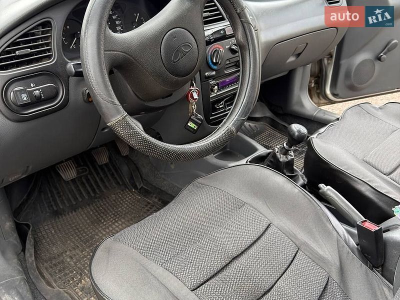 Седан Daewoo Lanos 2004 в Здолбунове