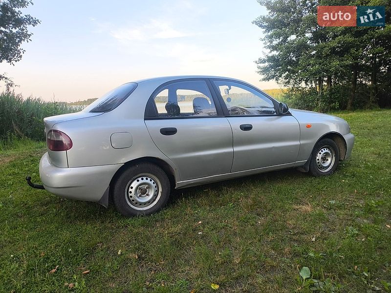 Седан Daewoo Lanos 2007 в Ратному