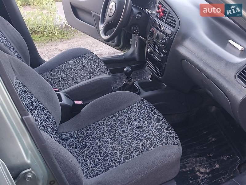 Хэтчбек Daewoo Lanos 2009 в Солоницевке