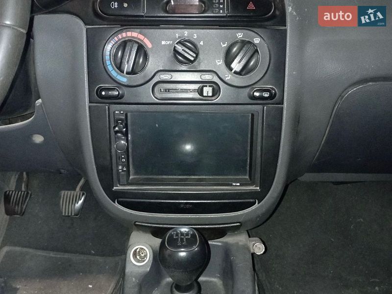 Седан Daewoo Lanos 2004 в Бобровице