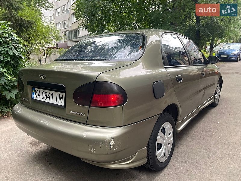 Седан Daewoo Lanos 2002 в Рівному