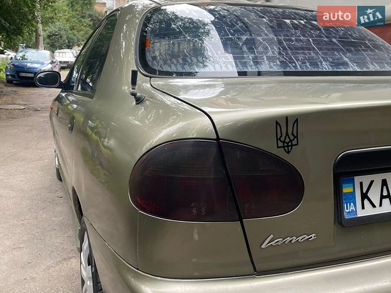 Седан Daewoo Lanos 2002 в Рівному