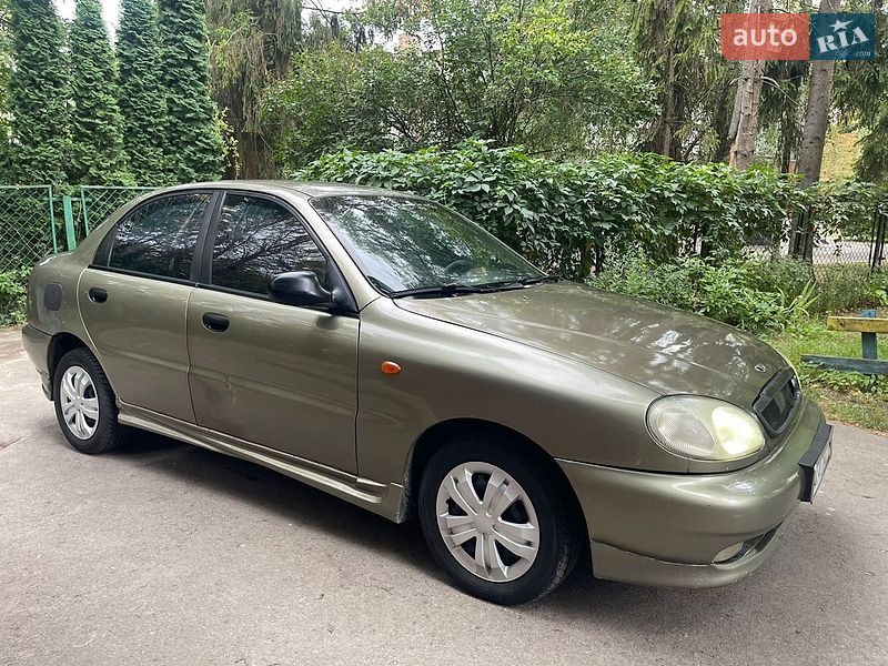 Седан Daewoo Lanos 2002 в Рівному