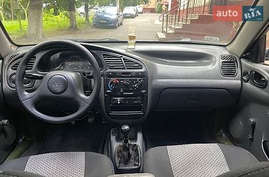 Седан Daewoo Lanos 2002 в Рівному