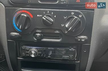 Седан Daewoo Lanos 2002 в Рівному