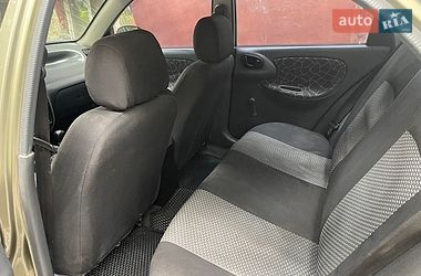 Седан Daewoo Lanos 2002 в Рівному