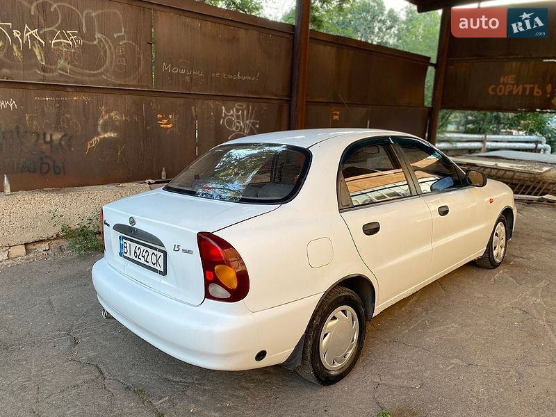 Седан Daewoo Lanos 2012 в Дніпрі