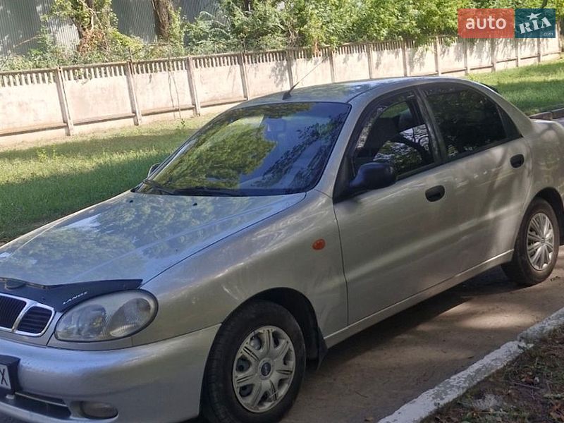 Седан Daewoo Lanos 2004 в Вольногорске