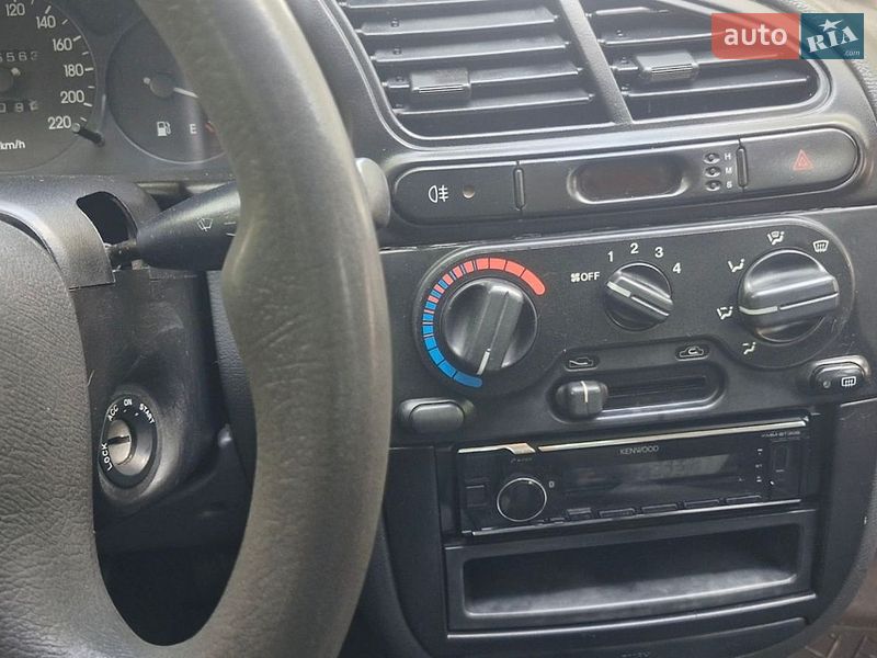 Седан Daewoo Lanos 2004 в Вольногорске
