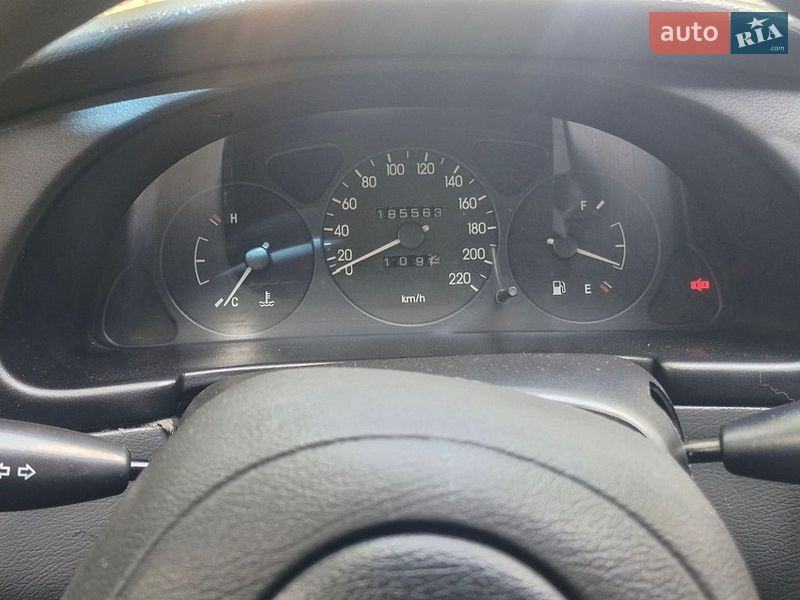 Седан Daewoo Lanos 2004 в Вольногорске