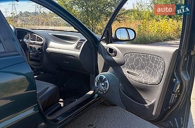 Седан Daewoo Lanos 2003 в Днепре