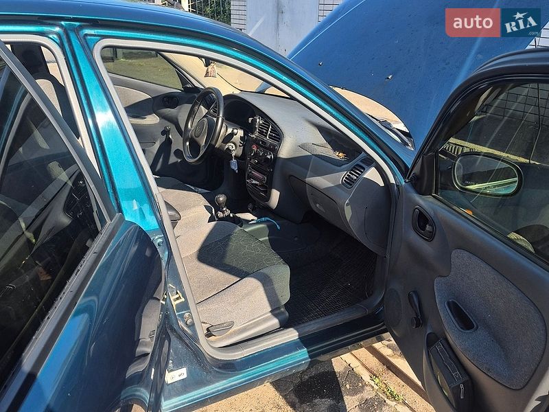 Седан Daewoo Lanos 2006 в Дніпрі