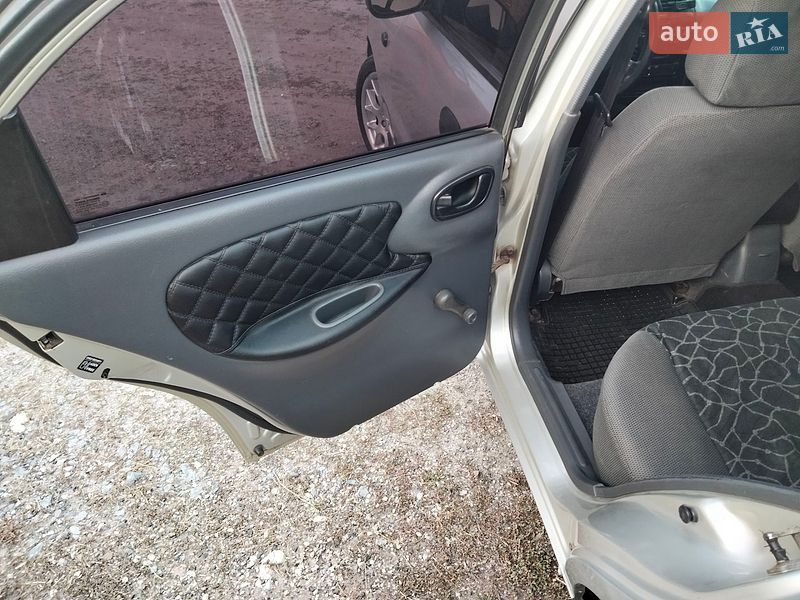 Седан Daewoo Lanos 2003 в Шишаки