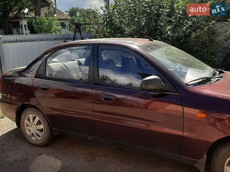 Седан Daewoo Lanos 2011 в Красилові