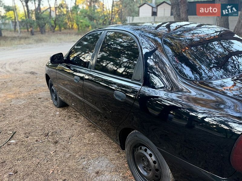 Седан Daewoo Lanos 2015 в Павлограді