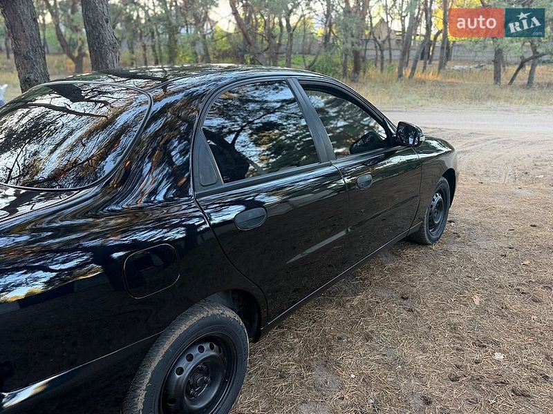 Седан Daewoo Lanos 2015 в Павлограді