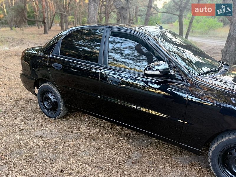 Седан Daewoo Lanos 2015 в Павлограді