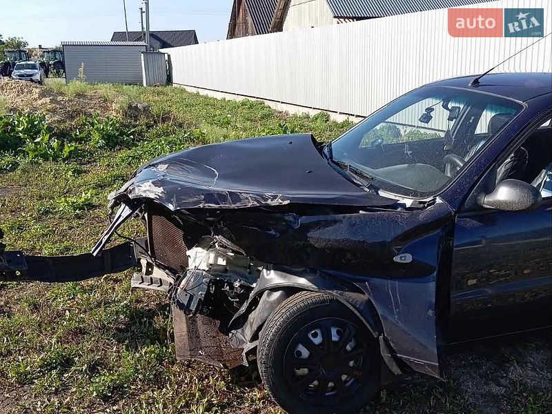 Седан Daewoo Lanos 2003 в Буську