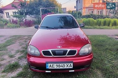 Седан Daewoo Lanos 2000 в Кривом Роге