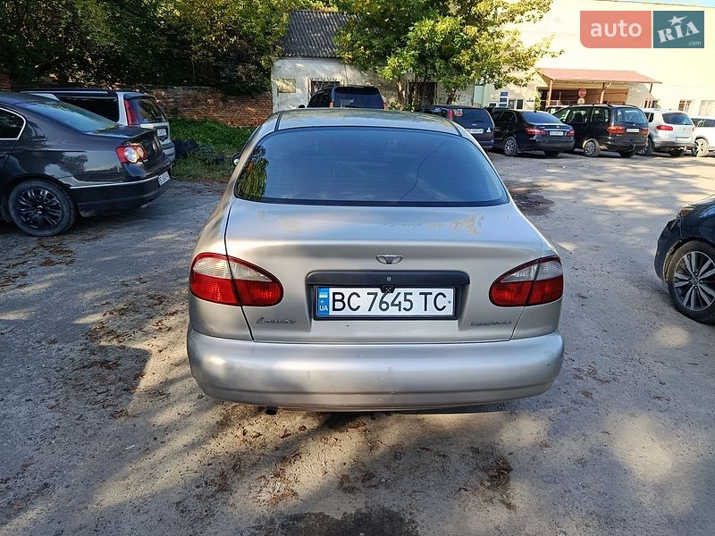 Седан Daewoo Lanos 2004 в Львове