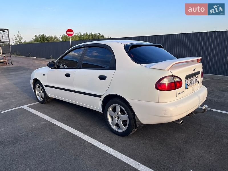 Седан Daewoo Lanos 2004 в Софиевской Борщаговке