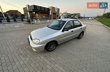 Седан Daewoo Lanos 2004 в Луцке