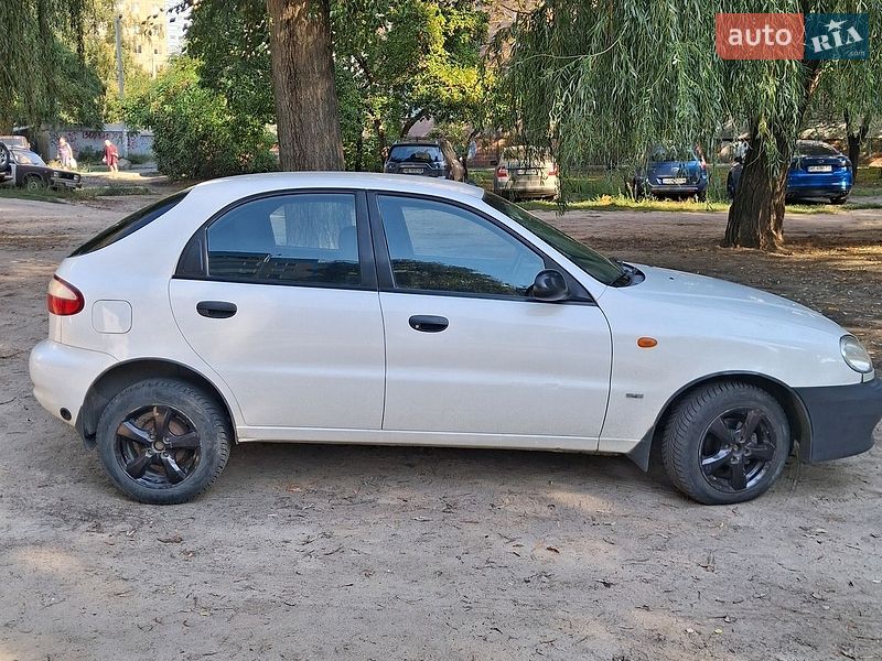Хэтчбек Daewoo Lanos 2004 в Днепре